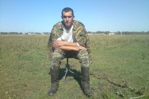 Ебель вів сторінку в мережі "ВКонтакте" під псевдонімом Юрій Коляденков