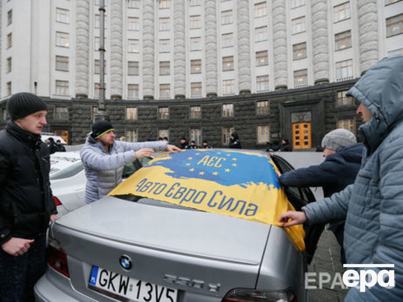 Кабмін може ускладнити реєстрацію автомобілів на єврономерах для 90% власників