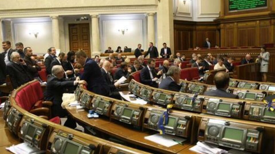 Рада не проголосовала за сложение мандатов Бабак и Константиновского
