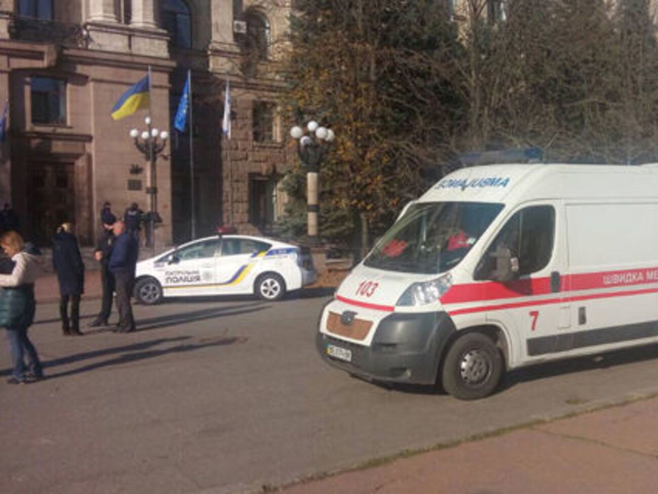 Сотрудники экстренных служб были вызваны в горсовет Николаева после сообщения о заминировании