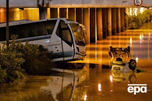 Ливень в Греции затопил автодороги