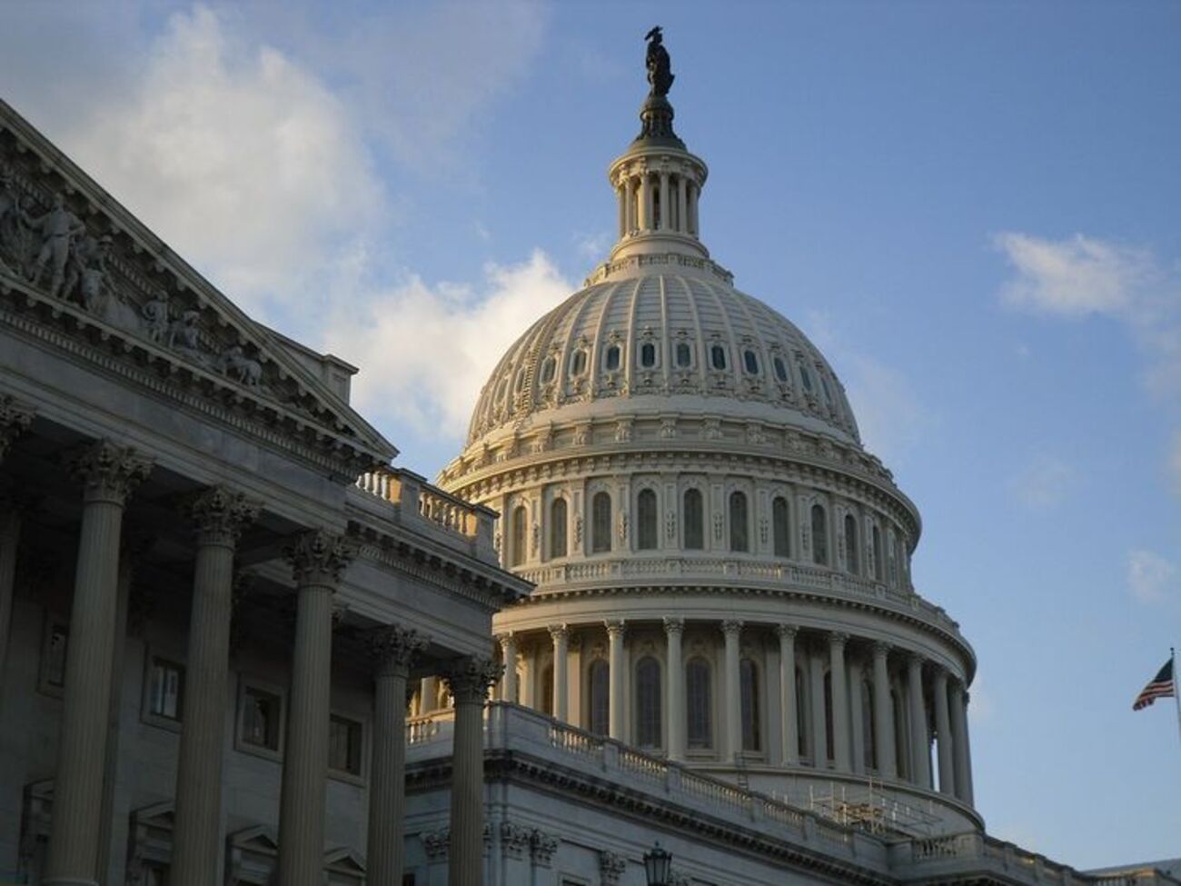 Сенат США проголосував за надання Україні $350 млн допомоги