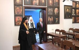 Тихон, Кирилл и Путин в Сретенском монастыре Москвы