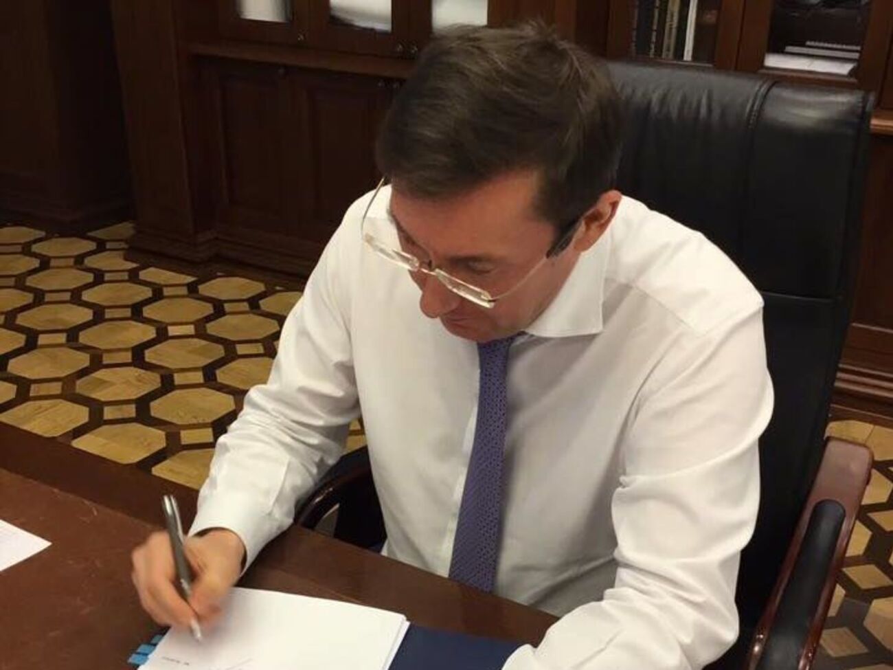 Луценко: Можливість дати керівну вказівку і слідчому, і прокурору не раз приводило до політичних репресій