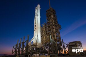 Falcon 9 залишається на стартовому майданчику