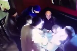 Надирадзе задерживали люди в гражданском