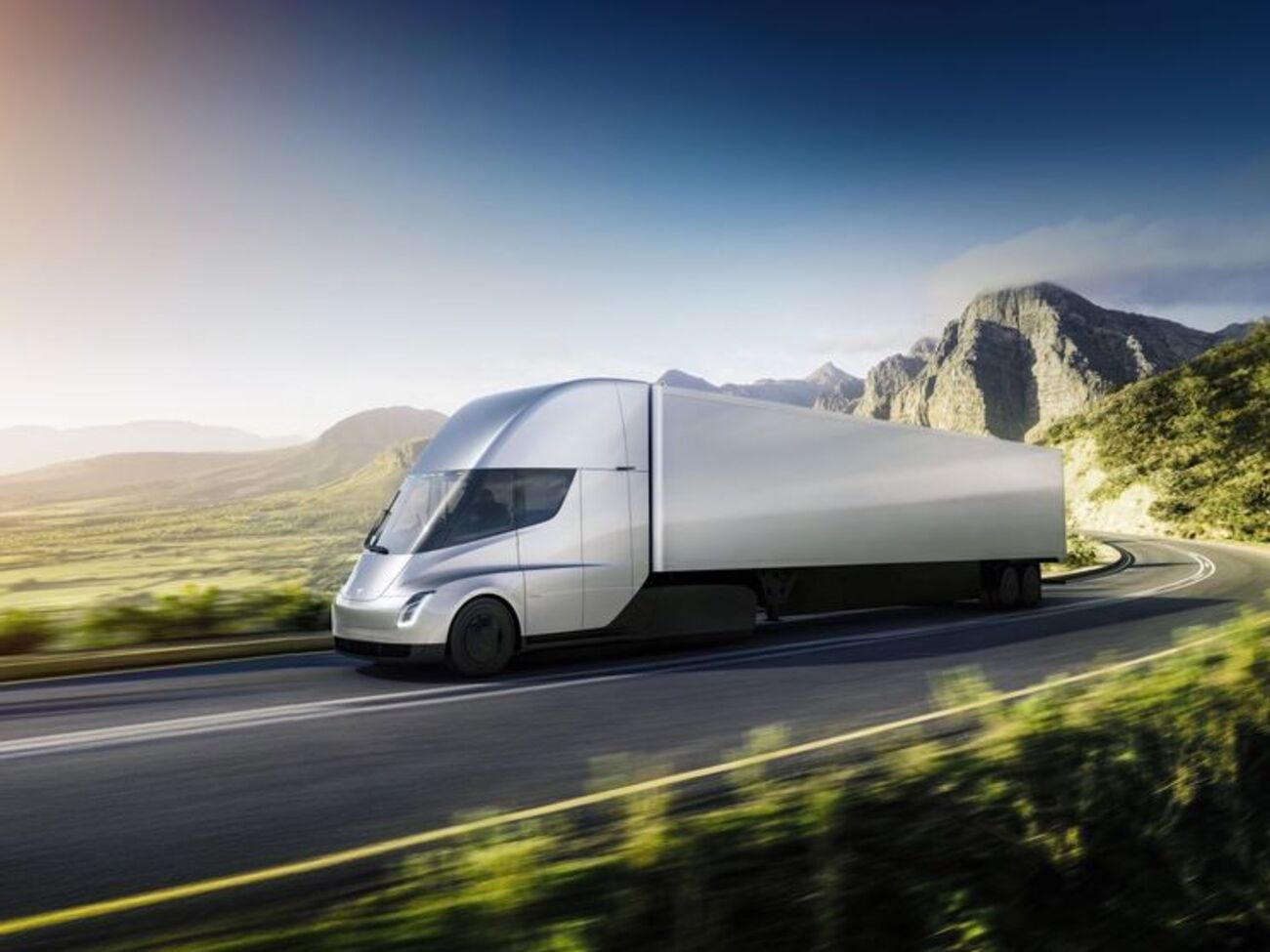 Стоимость&nbsp;Tesla Semi Truck не озвучена