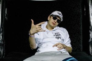 У травні 2017 року Гнойний незаконно відвідав окупований Крим
