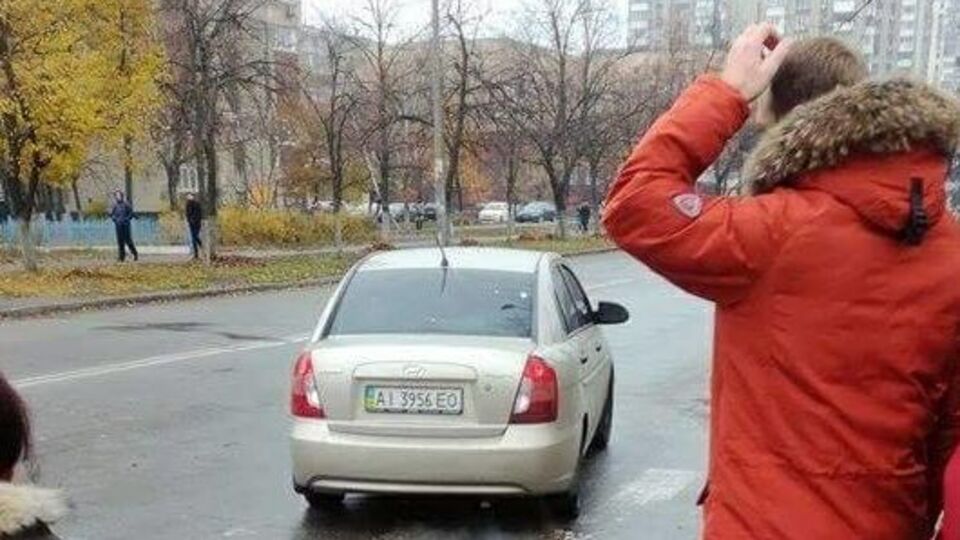 У Києві посеред вулиці викрали жінку