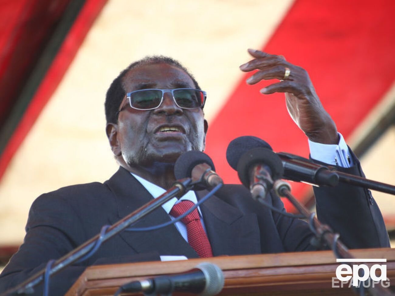 Мугабе призвали уйти в отставку