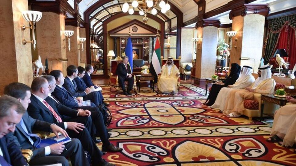 Порошенко домовився про космічне співробітництво з ОАЕ