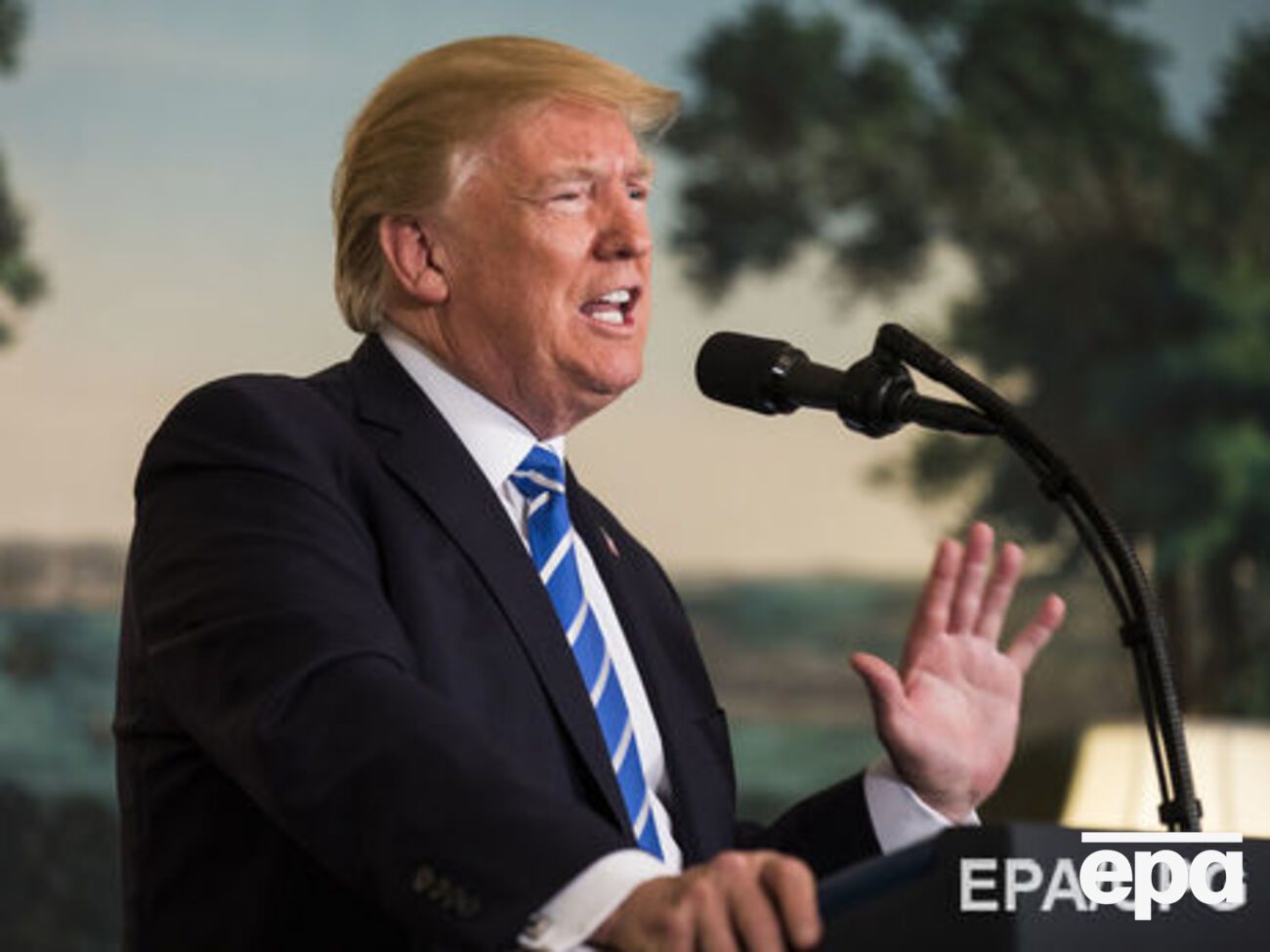 Трамп: Мы должны построить стену, и&nbsp;мы&nbsp;ее&nbsp;построим