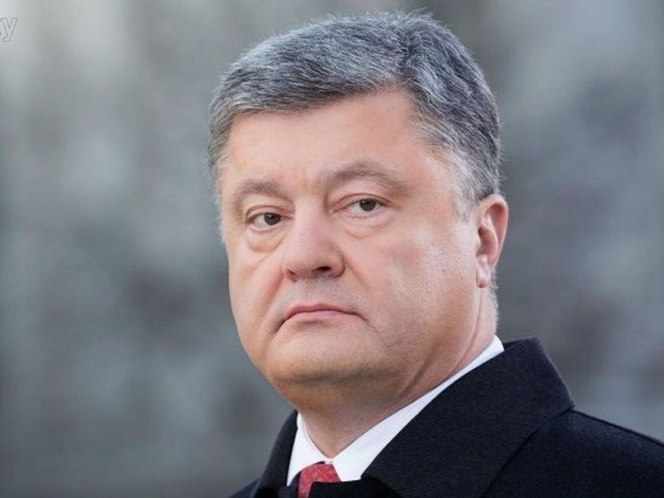 Порошенко: Нікому не даємо вже бавитися чергою