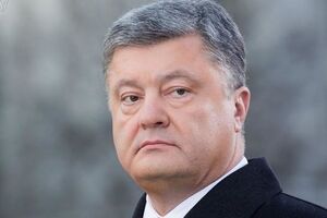 Порошенко: Нікому не даємо вже бавитися чергою
