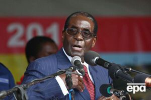 Мугабе правит страной 37 лет