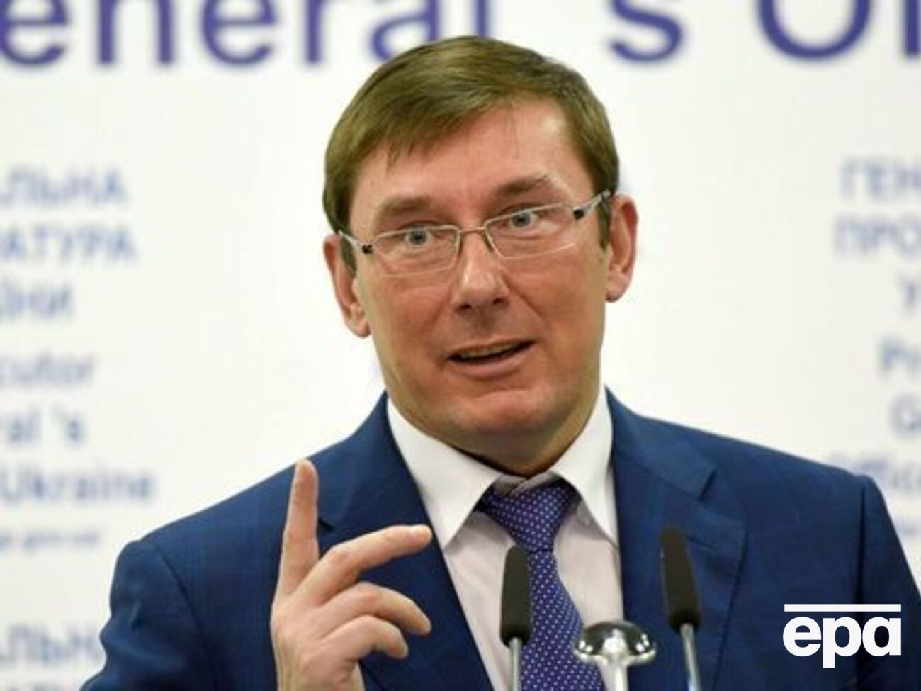 Луценко подчеркнул, что адвокаты Абзианидзе могут обратиться в Генеральную прокуратуру Украины для разрешения спорного вопроса о наличии вида на жительство