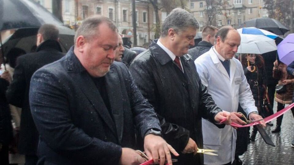 У лікарні обладнано 45 місць постійного перебування дітей із мамами, 15 місць денного стаціонару, поліклініка та катамнестичне відділення