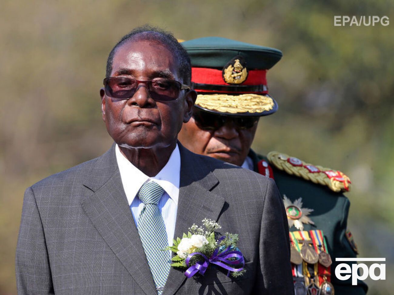 Мугабе правил страной 37 лет