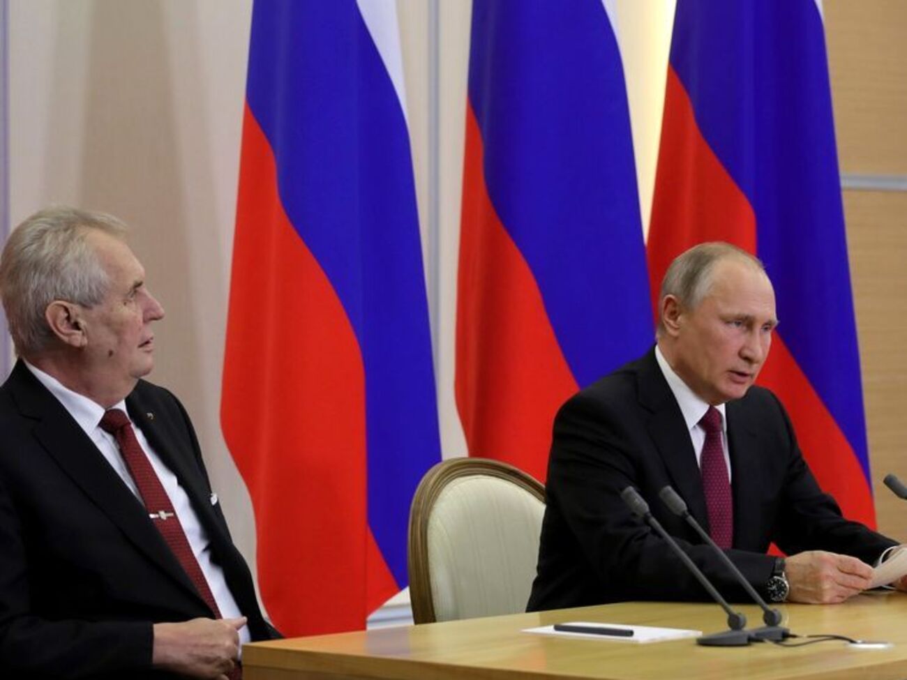Земан зустрівся з Путіним у Сочі