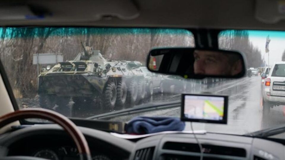 Патруль сделал фото военной колонны