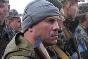 За словами Киви, оскверняти історію й пам'ять про дідів і прадідів – "це доля слабких"