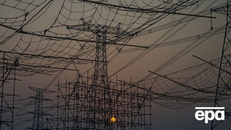 На Донбассе из-за непогоды обесточен ряд населенных пунктов