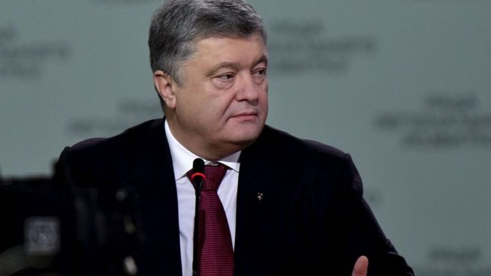 Порошенко подписал закон об изменениях в кодексы 22 ноября