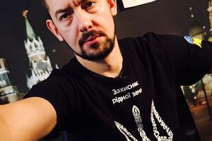 Плотницкий недавно весь Луганск обклеил плакатами с Путиным, но если он ноль, это не поможет