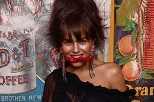 Каменских показал бэкстейдж-кадры