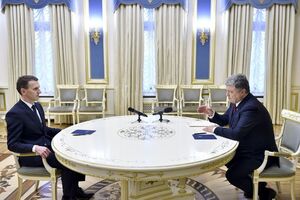 Труба (на фото зліва) зустрівся з Порошенком