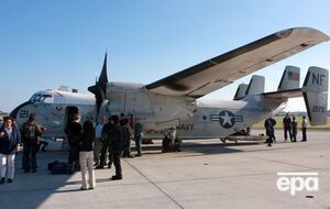 Спасатели нашли большинство пассажиров транспортного самолета ВВС США С-2 Greyhound