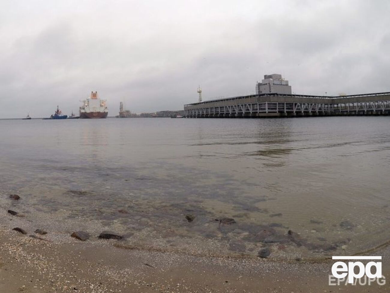 За время действия контракта в СПГ-терминал&nbsp;имени&nbsp;президента Леха&nbsp;Качиньского&nbsp;в польском Свиноуйсьце доставят до&nbsp;девяти партий сжиженного газа</