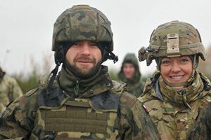 Під час бойових і навчально-бойових завдань військовим дозволено носіння бороди і вусів