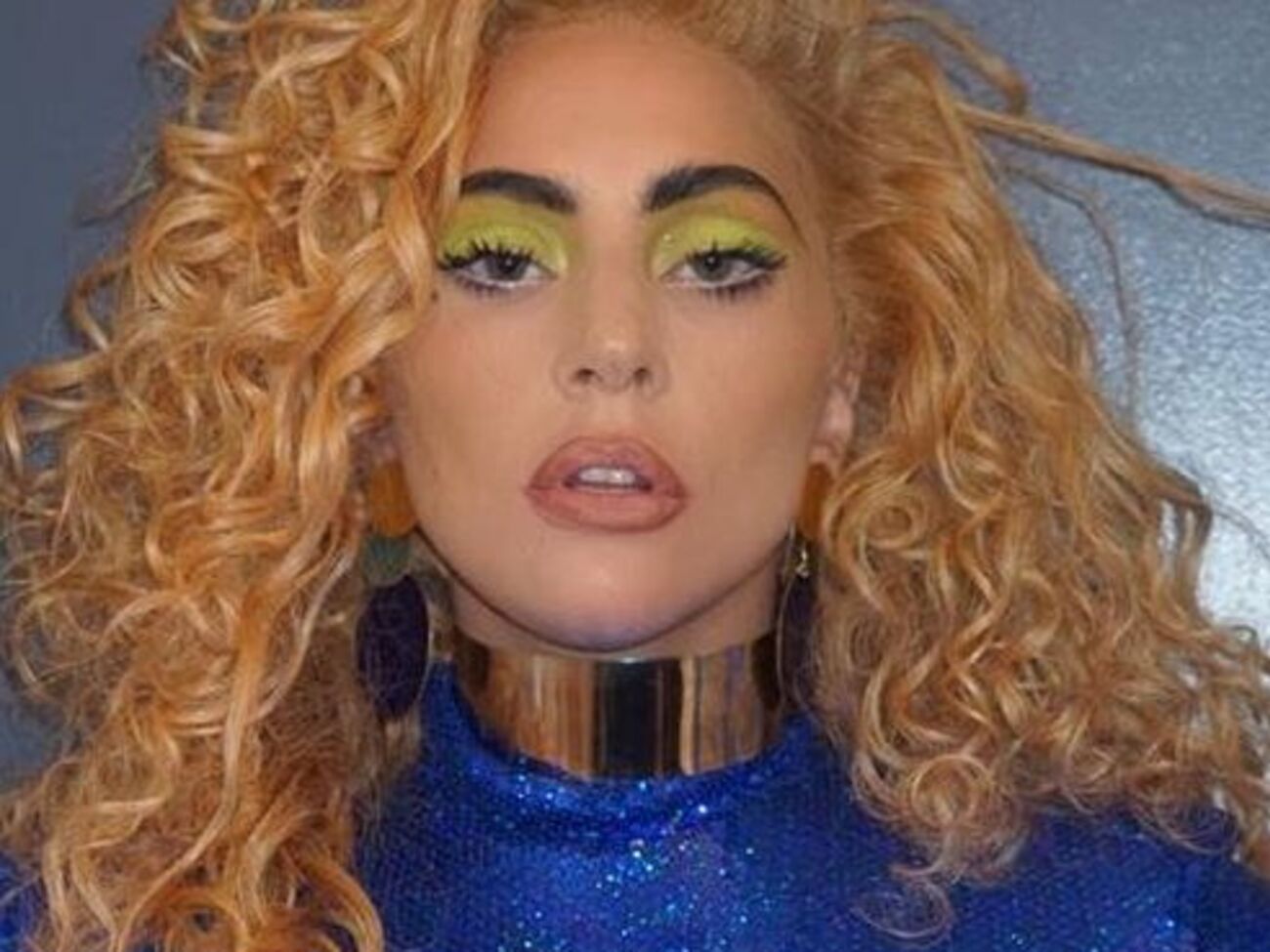 Леді Гага експериментує з волоссям