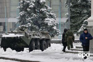 Часть зданий в Луганске оцеплена вооруженными людьми