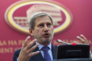 Ган уважає недоречною спекуляцію на швидкому членстві у ЄС України, Грузії та Молдови