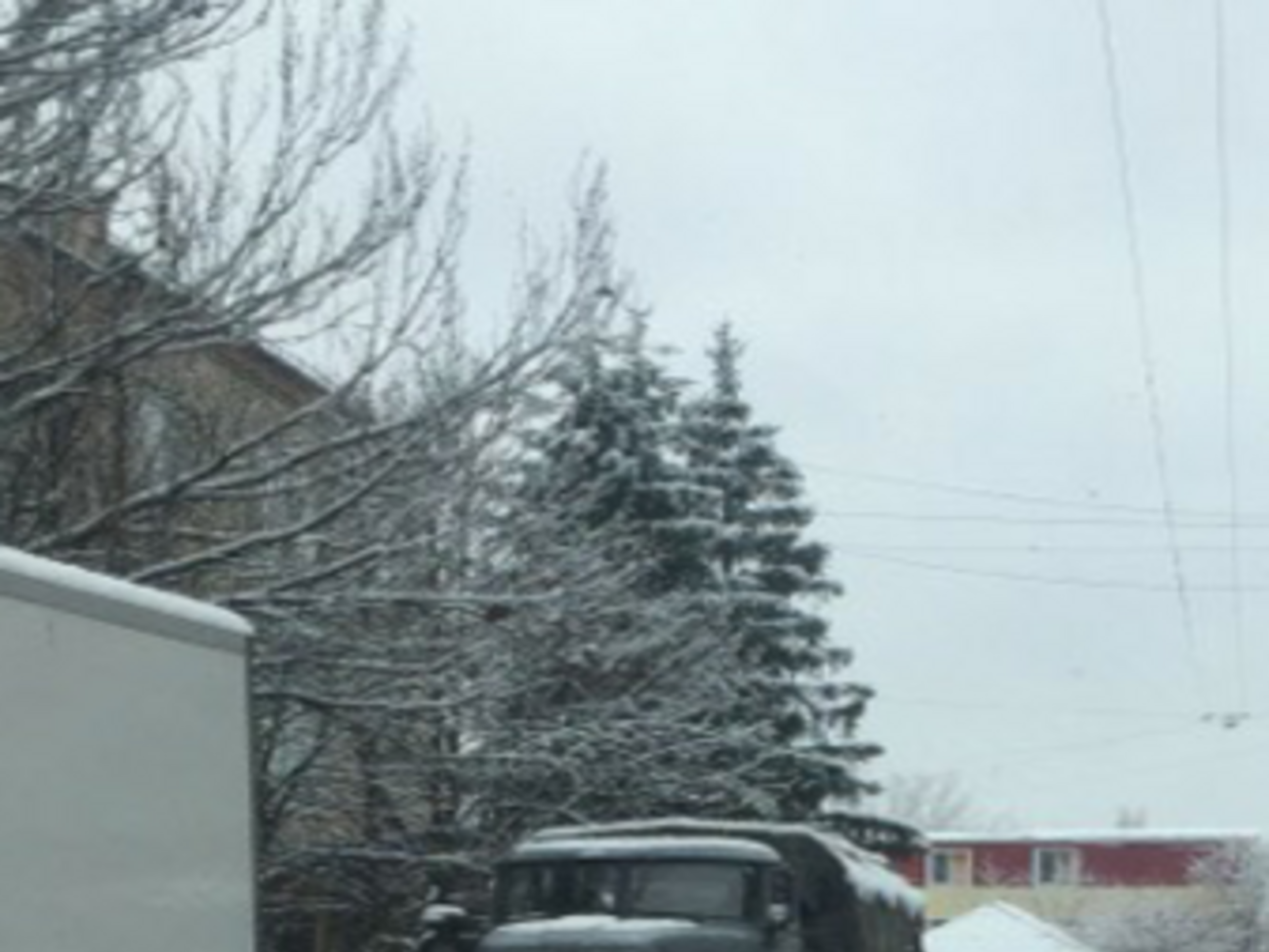 21 ноября группа неизвестных в военной форме без знаков различия&nbsp;захватила центр Луганска