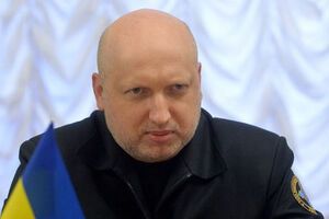 Турчинов: К сожалению, в районе Крымского не только враг понес большие потери