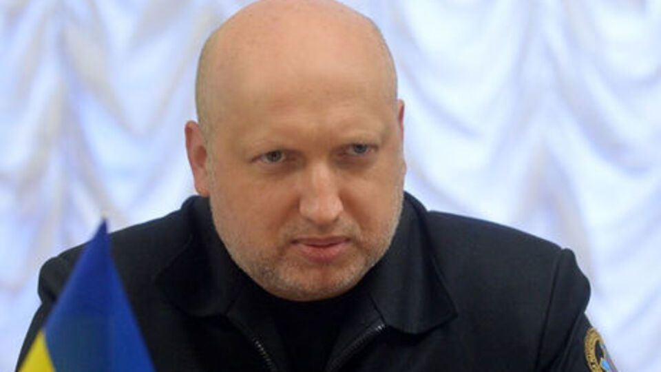 Турчинов: На жаль, у районі Кримського не тільки ворог зазнав великих утрат