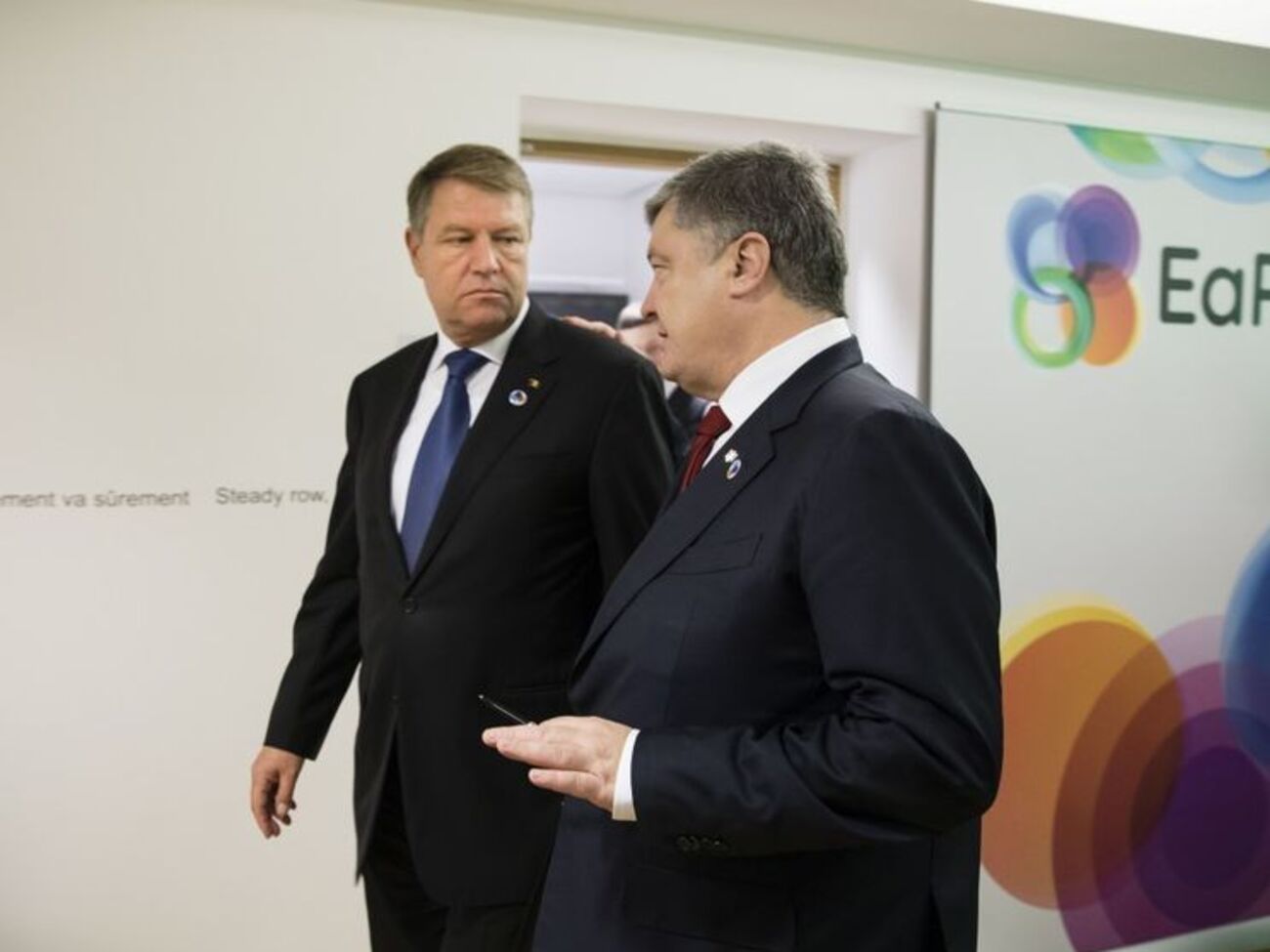 Порошенко зустрівся з Йоганнісом у Брюсселі