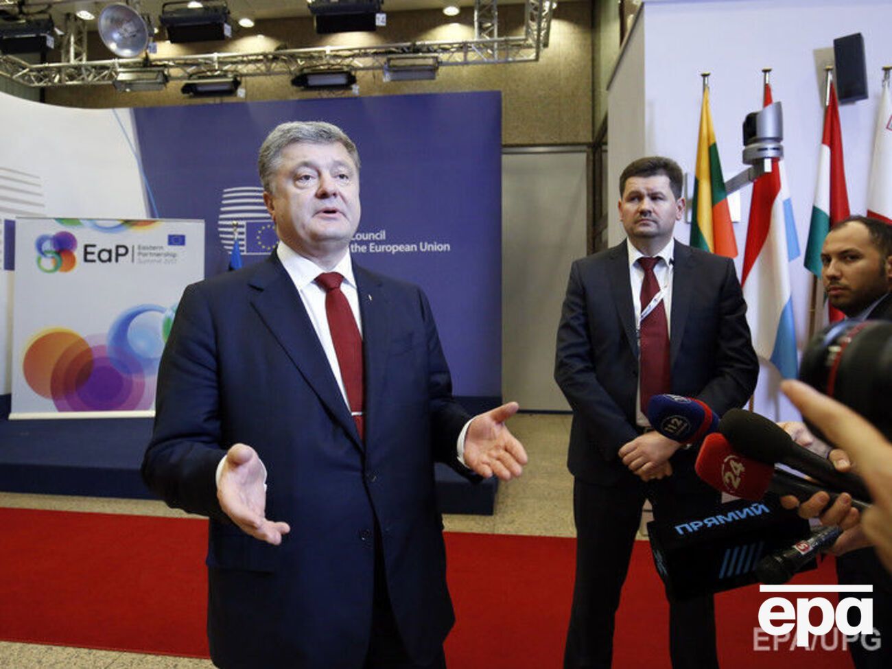 Порошенко перебуває в Брюсселі