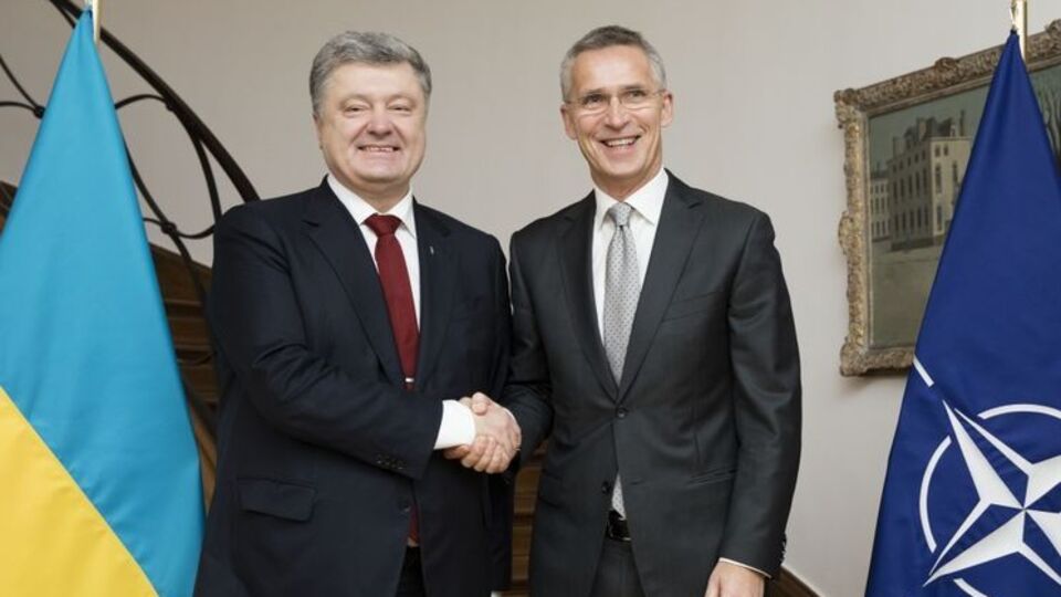 Порошенко встретился со Столтенбергом