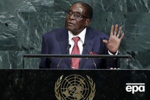 Мугабе до конца жизни будет получать месячную зарплату в $150 тыс.