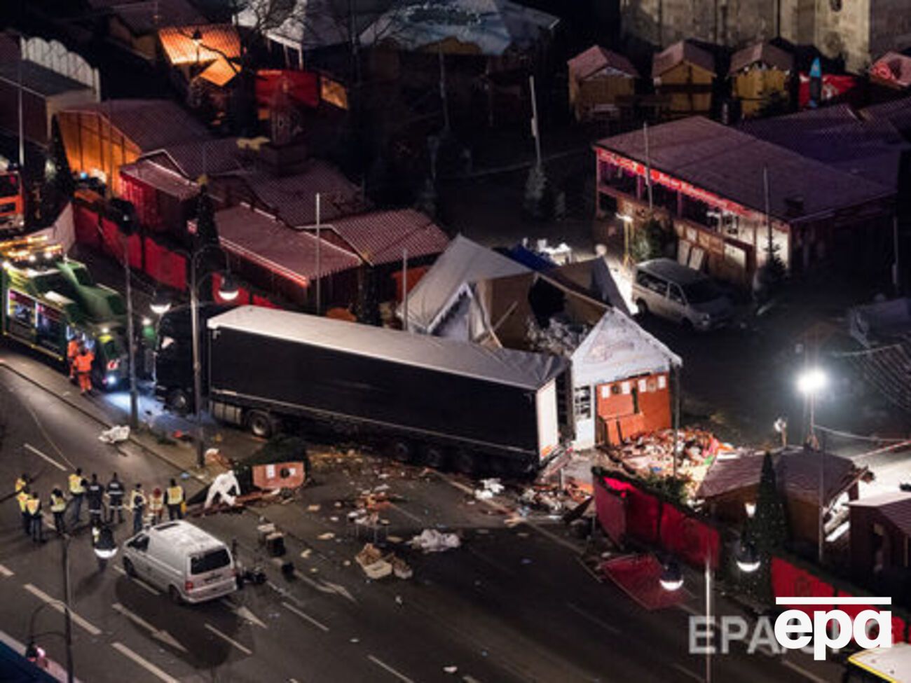 Рік тому на різдвяному ярмарку у Берліні вантажівка врізалася у натовп, 12 осіб загинули