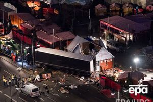 Рік тому на різдвяному ярмарку у Берліні вантажівка врізалася у натовп, 12 осіб загинули