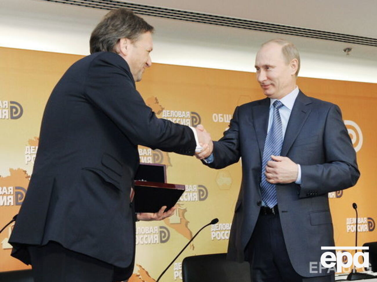 Титов попередньо поінформував Путіна про свою участь у виборах