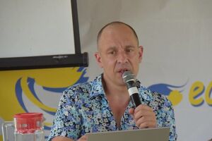 Окара: Все хохочут над не слишком острой экзальтированной Поклонской