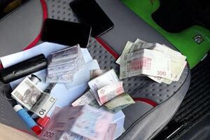 Співробітники СБУ задокументували передавання митникам 8 тис. грн неправомірної вигоди
