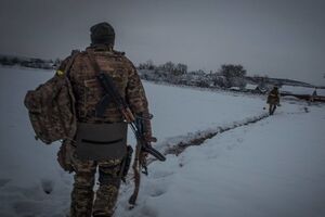 24 листопада український журналіст Цаплієнко повідомив, що Травневе і Гладосове повернули під контроль уряду