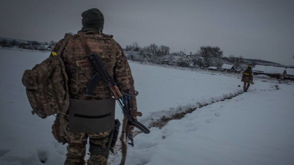 24 листопада український журналіст Цаплієнко повідомив, що Травневе і Гладосове повернули під контроль уряду